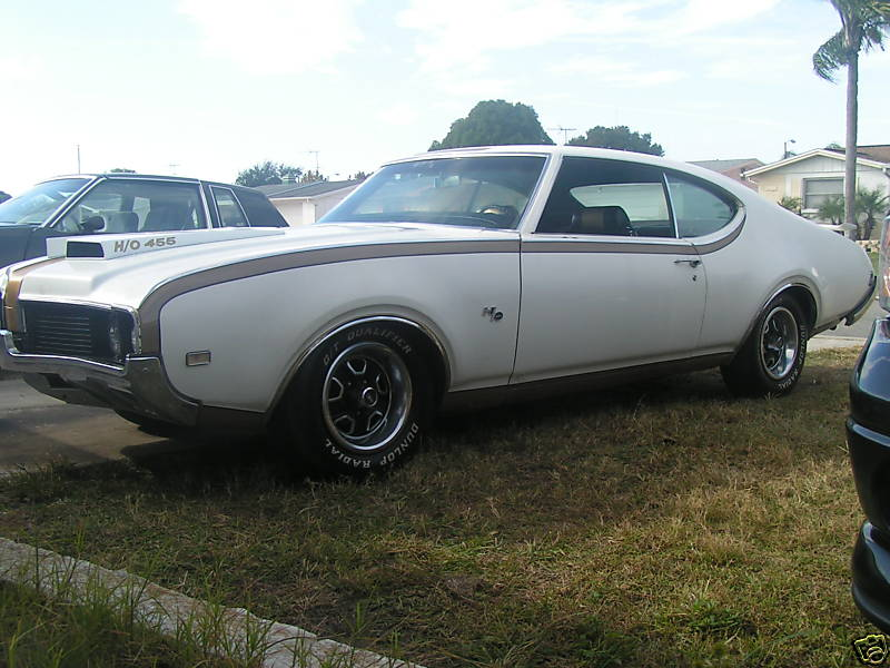 Illustration for article titled Nice Price Or Crack Pipe: The Million Dollar Oldsmobile?